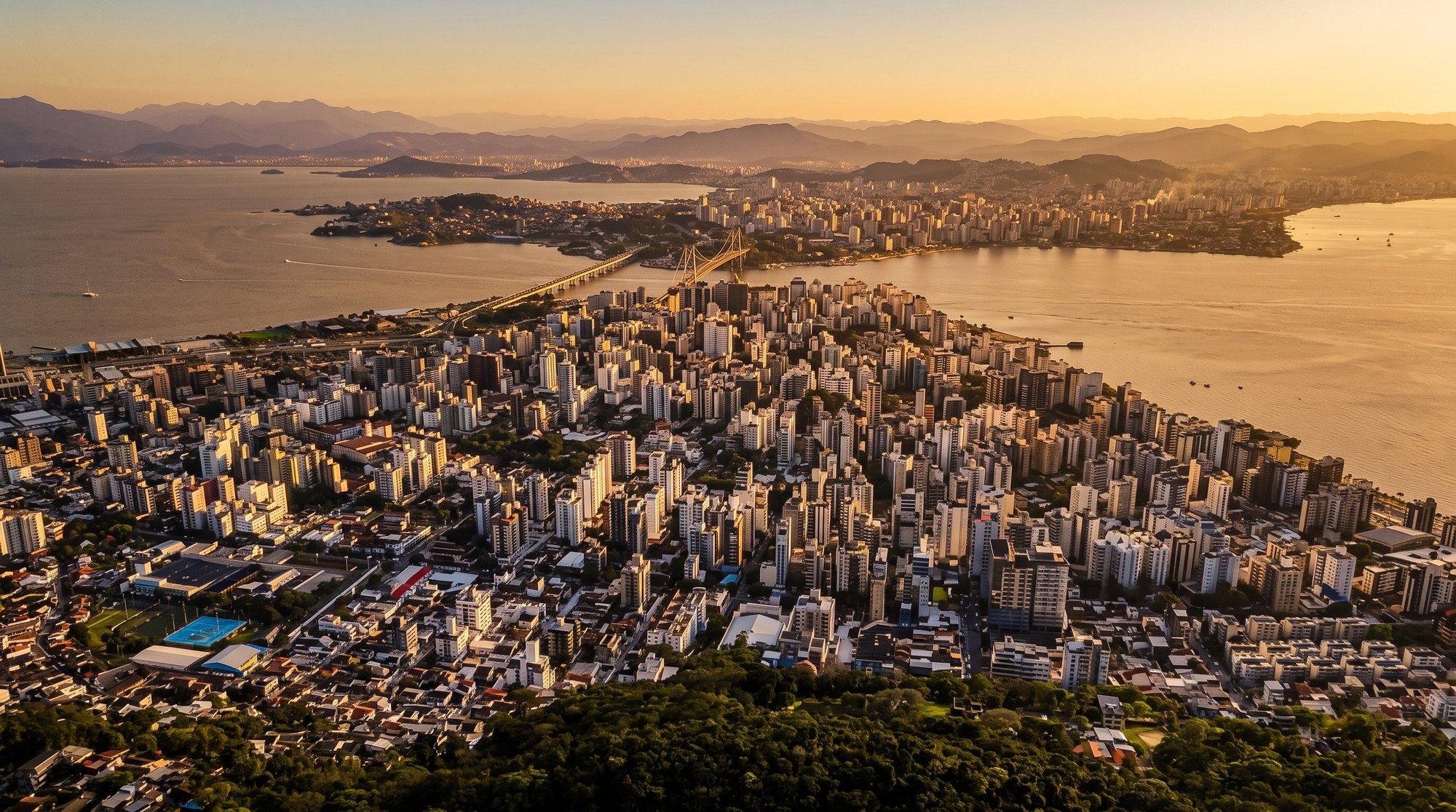 Vista aérea da Grande Florianópolis