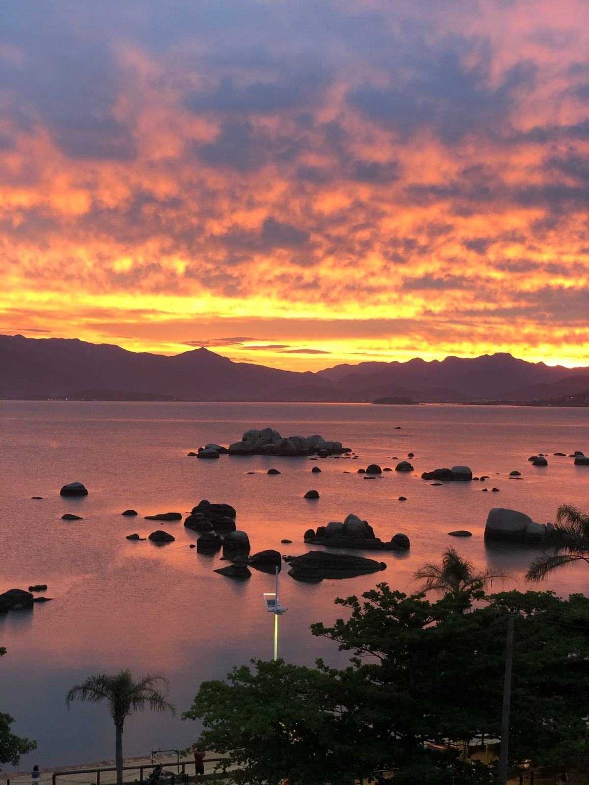 Itaguaçu ao pôr do sol